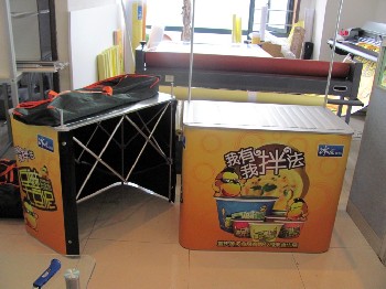折疊型促銷臺(tái)